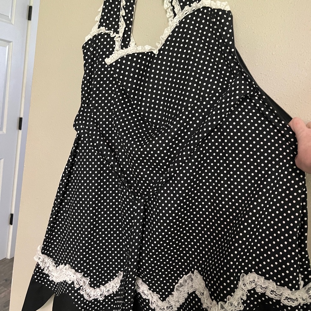 Adorable custom goth lolita apron dress with unique hem bear pockets - Picture 8 of 16